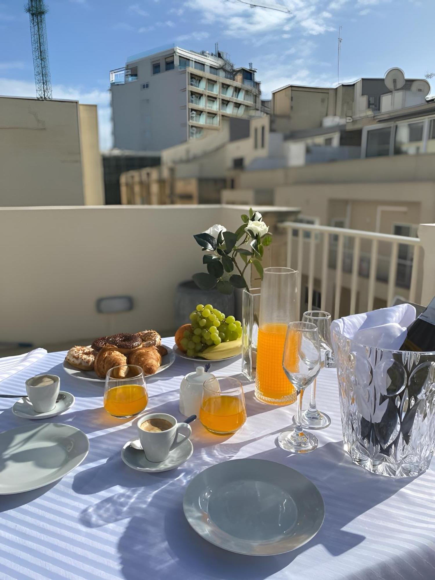 Sliema Cosy Penthouse With Bbq Apartment ภายนอก รูปภาพ